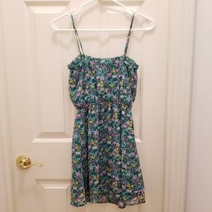 3/$25 🥂 H&M green sleeveless floral chiffon dress